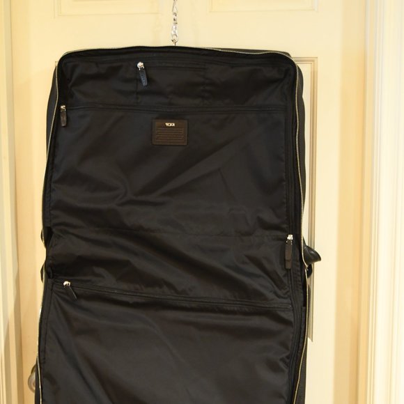 TUMI Sundance Buckhorn Leather Garment Bag -- OOP! - Picture 7 of 8